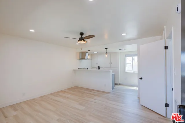 $1,925 | Arlington Avenue, Torrance, CA 90501