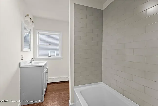 $1,500 | 714 Carmalt Street, Dickson City, PA 18519