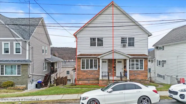 $1,500 | 714 Carmalt Street, Dickson City, PA 18519