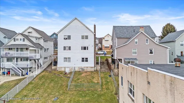 $1,500 | 714 Carmalt Street, Dickson City, PA 18519