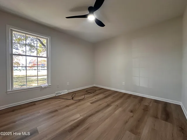 $3,300 | 245 High Tide Drive, Wilmington, NC 28411