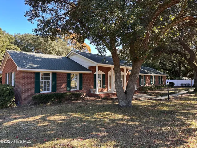 $3,300 | 245 High Tide Drive, Wilmington, NC 28411