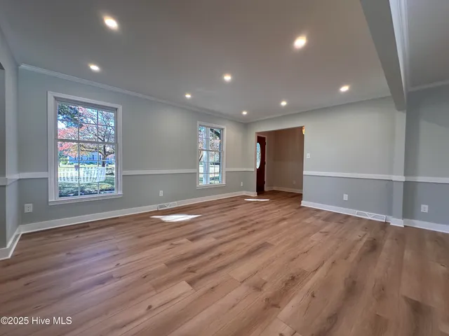 $3,300 | 245 High Tide Drive, Wilmington, NC 28411