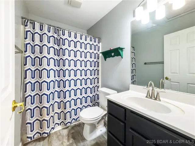 $284,000 | 187 Wildwood Drive, Linn Creek, MO 65052