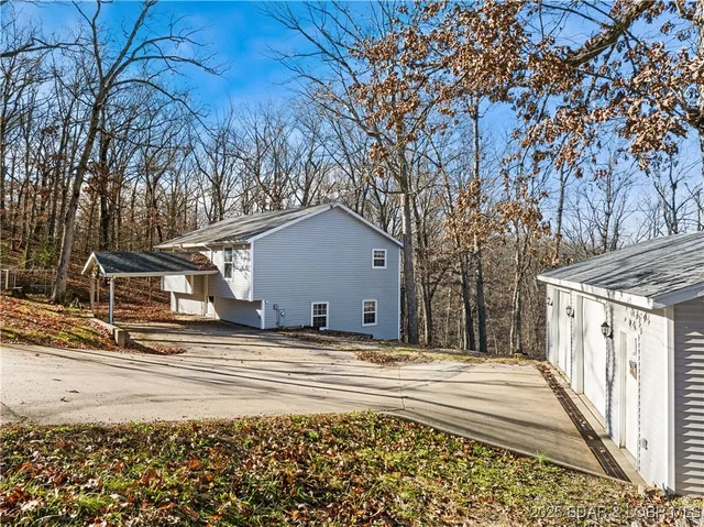 $284,000 | 187 Wildwood Drive, Linn Creek, MO 65052