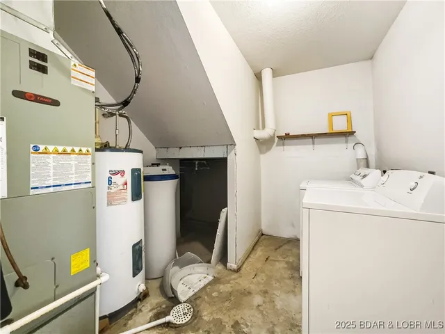 $279,000 | 187 Wildwood Drive, Linn Creek, MO 65052