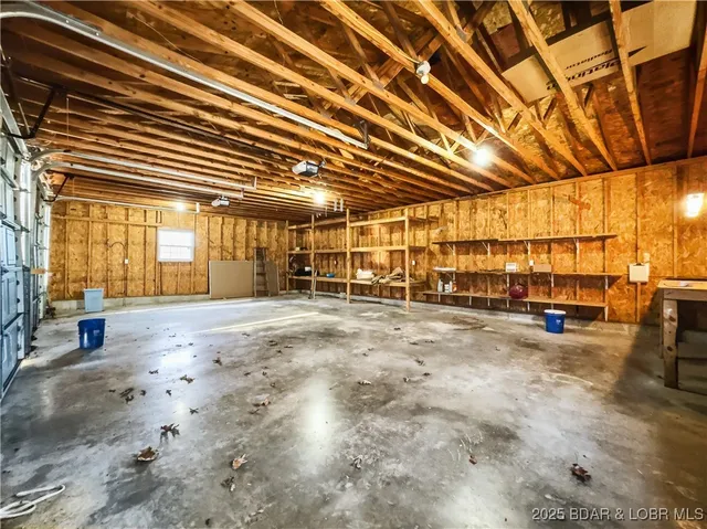 $284,000 | 187 Wildwood Drive, Linn Creek, MO 65052