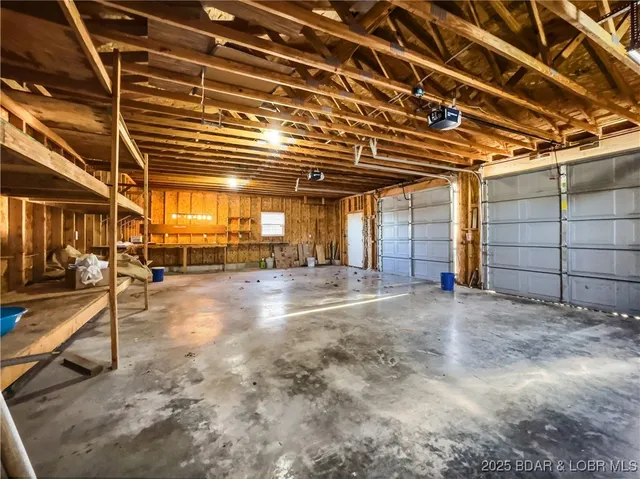 $284,000 | 187 Wildwood Drive, Linn Creek, MO 65052