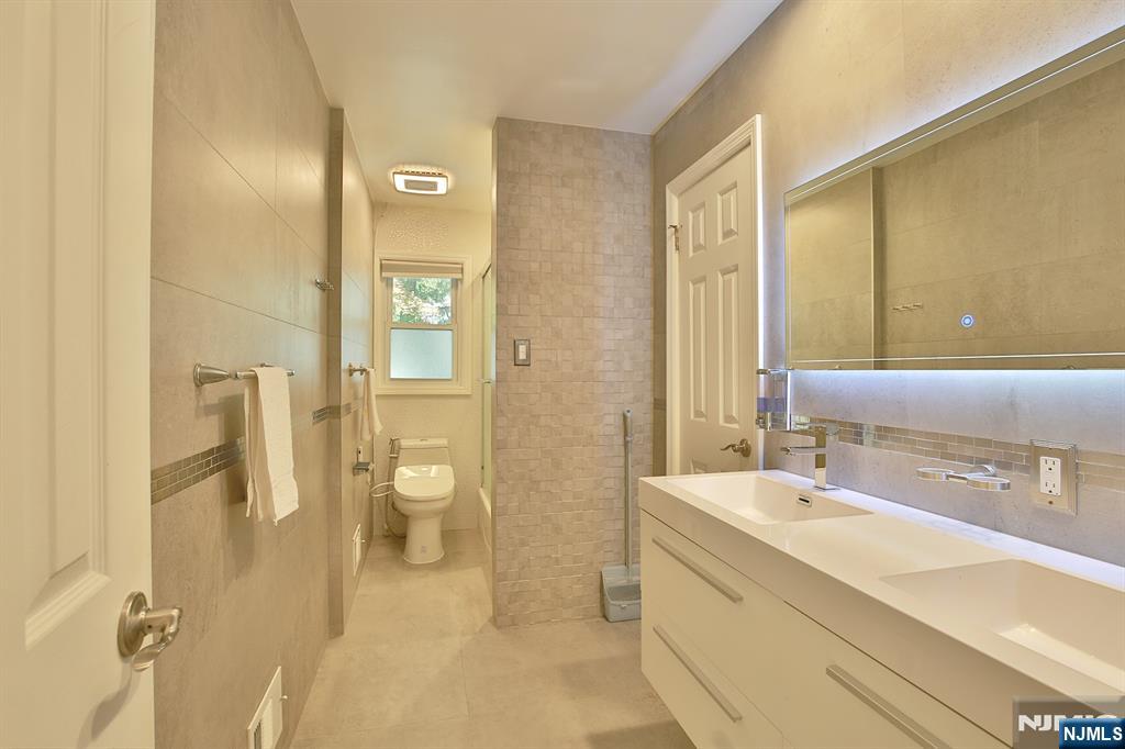 124 Lenox Avenue Demarest, NJ 07627 - Photo 18 of 30