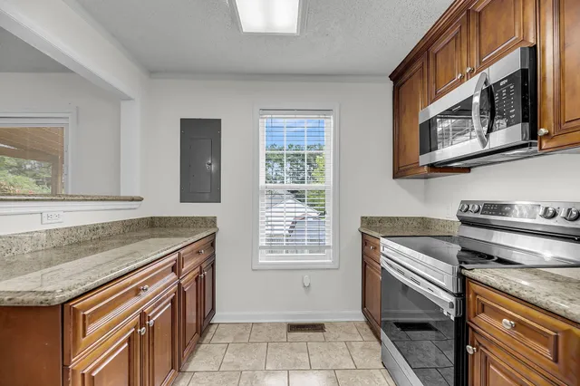 $329,900 | 100 Trescott Court, Summerville, SC 29486