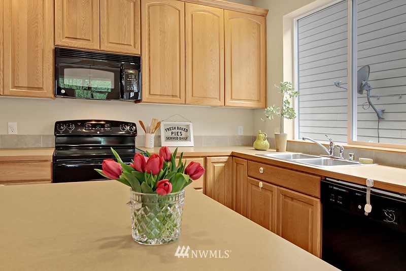 431 196th Street Southeast Bothell, WA 98012 - Photo 8 of 20