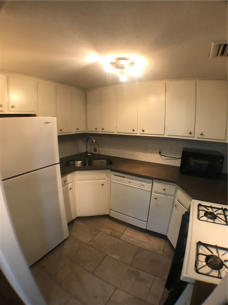 706 West 34th Street, Unit 101 Austin, TX 78705 - Photo 7 of 13