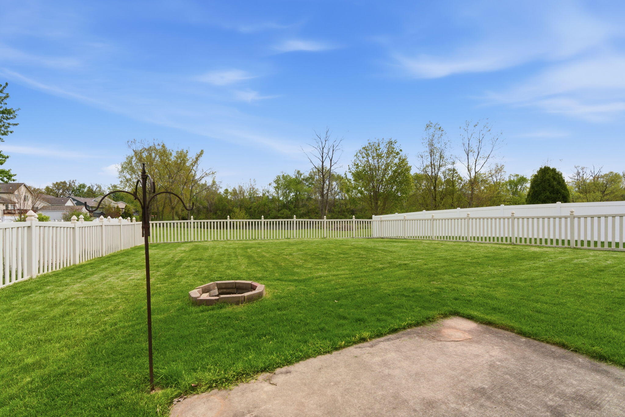 1406 Pine Creek Road Valparaiso, IN 46383 - Photo 27 of 30 2048x1367
