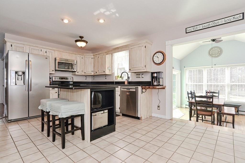 114 Turnpike Road Westminster, MA 01473 - Photo 9 of 23 Gallery Image 9