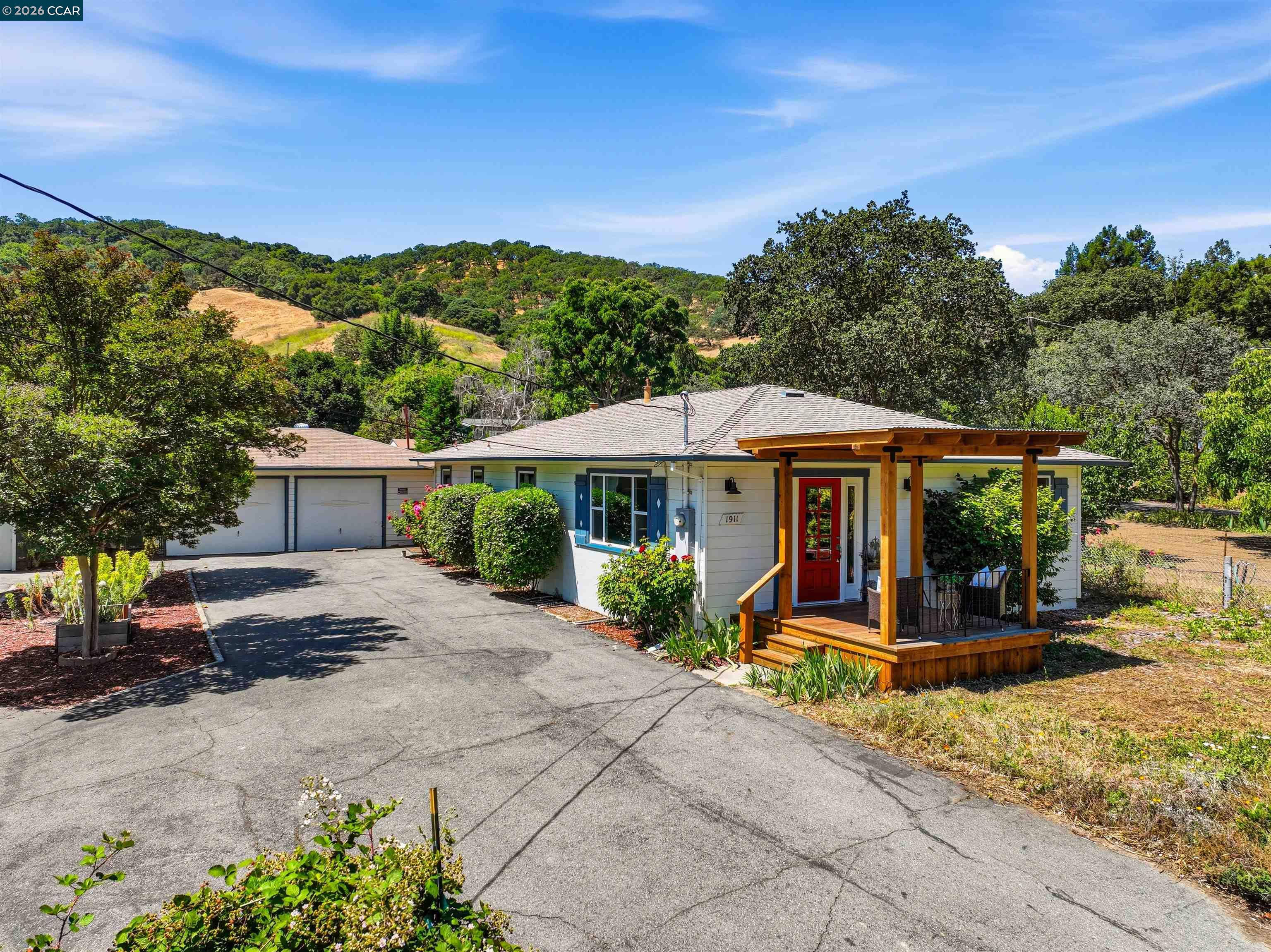 1911 Franklin Canyon Road Martinez, CA 94553 - Photo 7 of 41