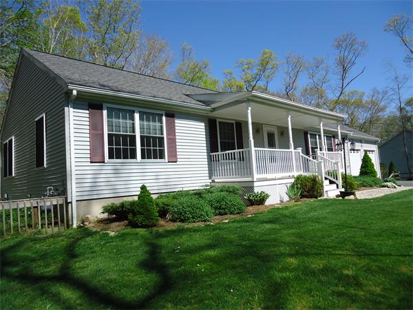 323 Main Road Westport, MA 02790 - Photo 3 of 23 Gallery Image 3