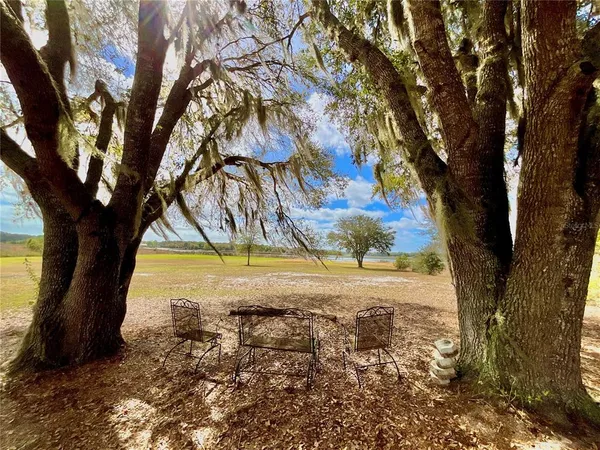 $265,000 | 1837 Highway 20, Hawthorne, FL 32640