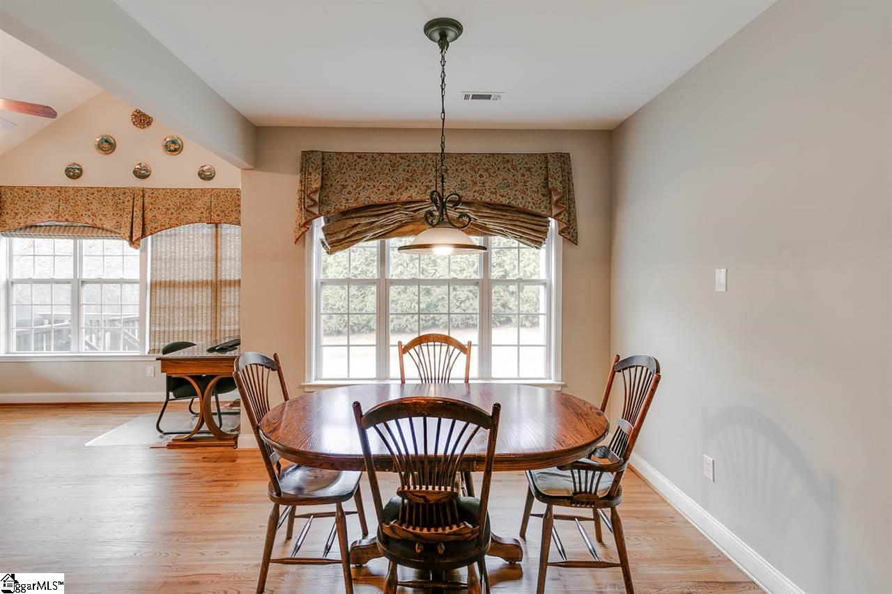 208 Aldgate Way Greer, SC 29650 - Photo 7 of 29 Gallery Image 7