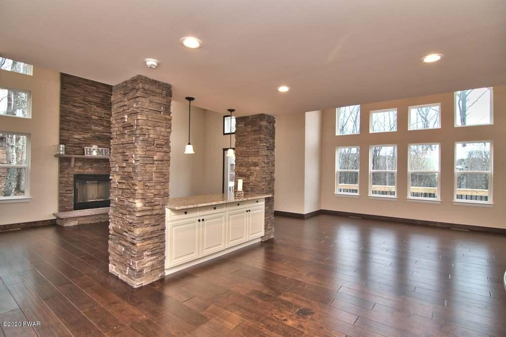 269 West Lakeview Road Lackawaxen, PA 18435 - Photo 18 of 88