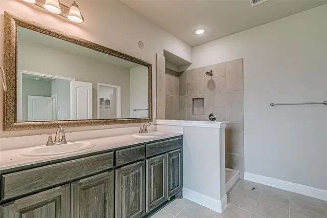 $2,595 | 327 Sweetspire Drive, Royse City, TX 75189