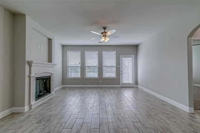 $2,595 | 327 Sweetspire Drive, Royse City, TX 75189