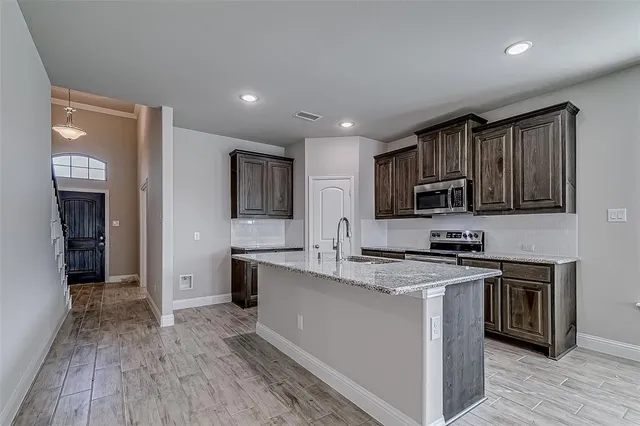 $2,595 | 327 Sweetspire Drive, Royse City, TX 75189