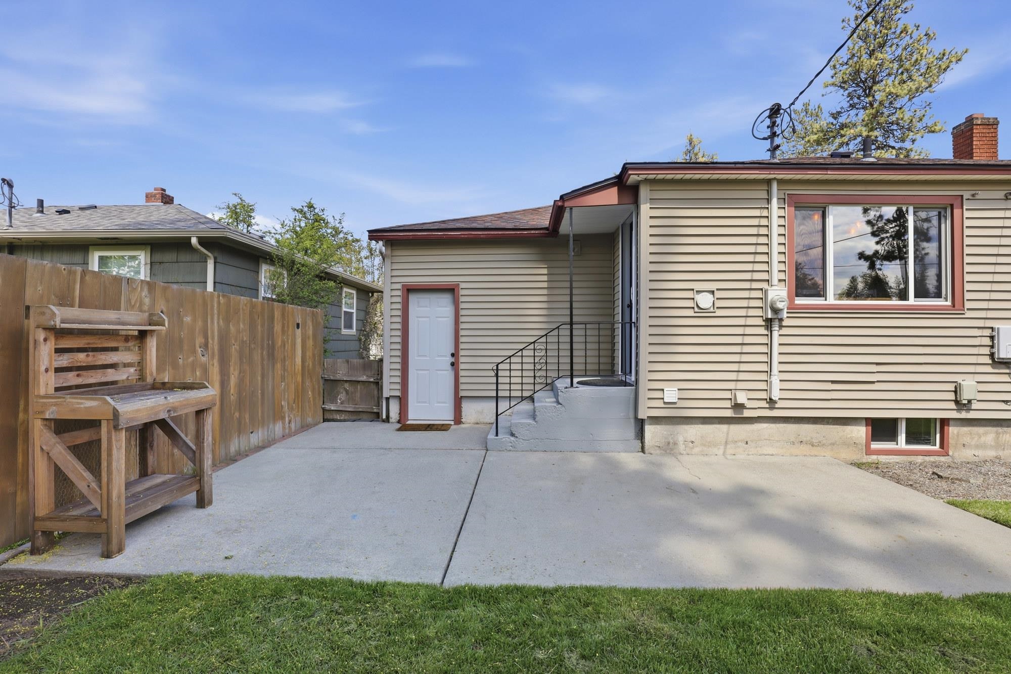 1228 East 40th Avenue Spokane, WA 99203 - Photo 27 of 46