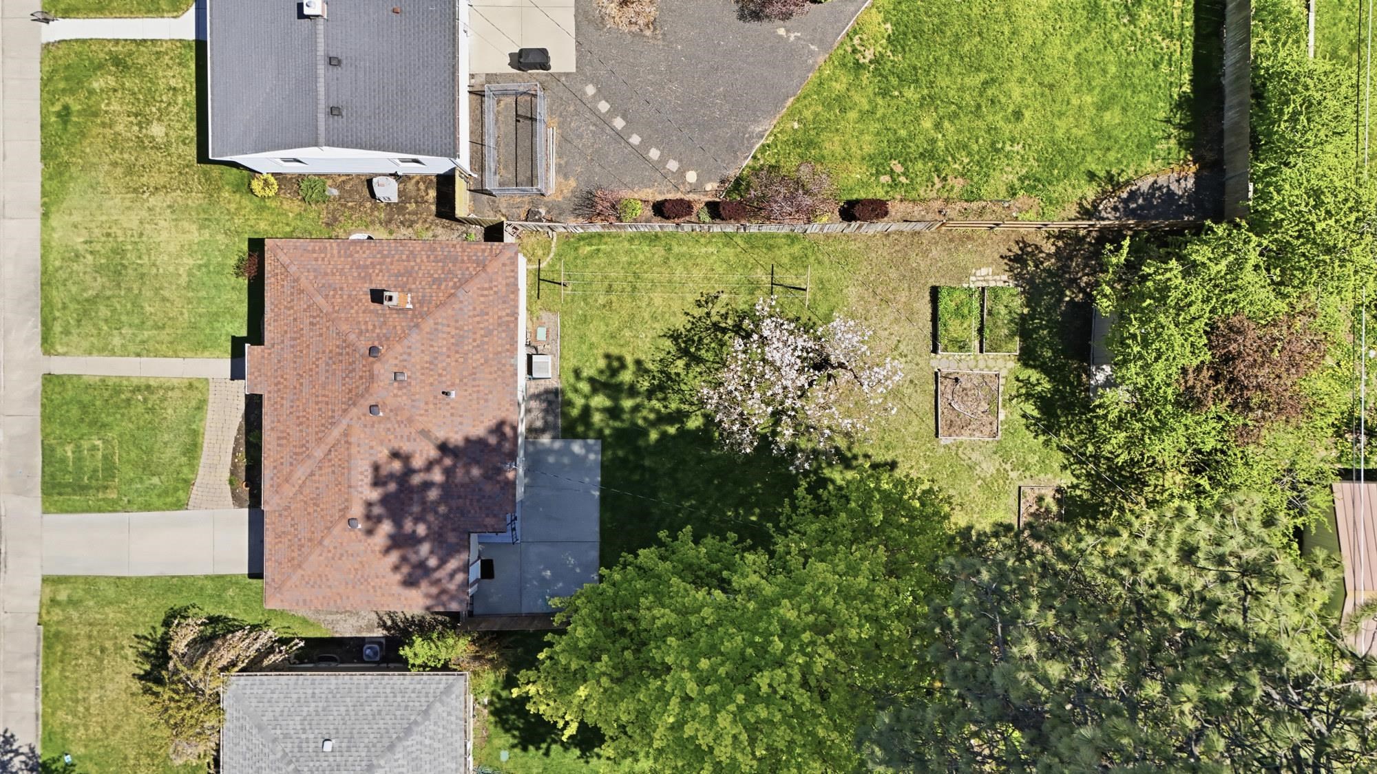 1228 East 40th Avenue Spokane, WA 99203 - Photo 37 of 46