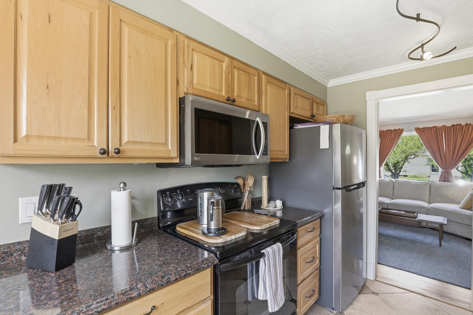 1228 East 40th Avenue Spokane, WA 99203 - Photo 9 of 46