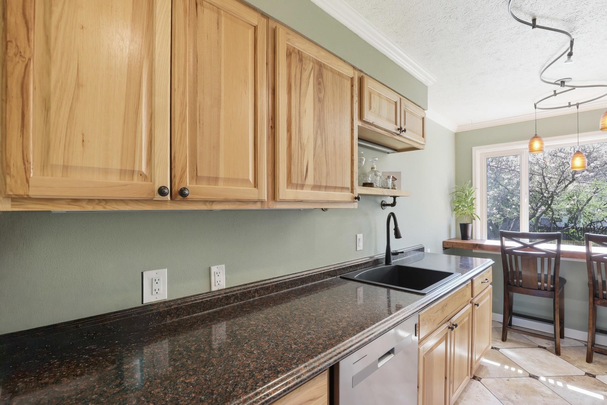 1228 East 40th Avenue Spokane, WA 99203 - Photo 10 of 46