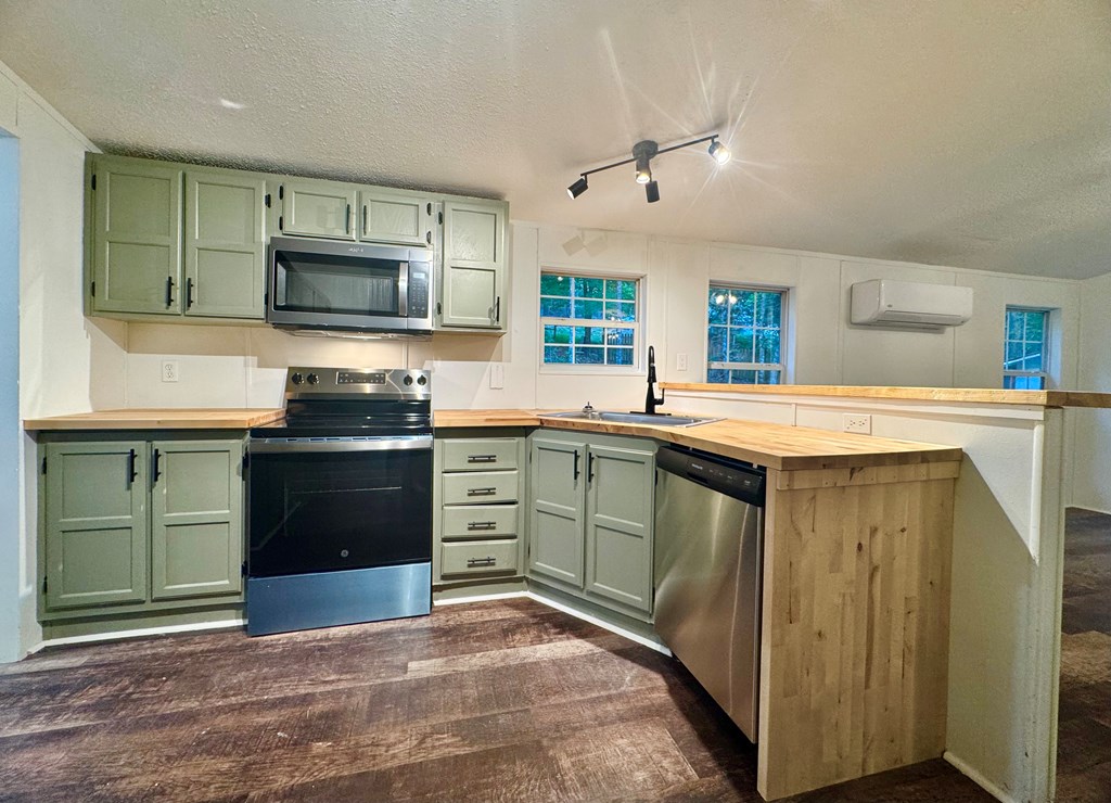 459 Vandora Suits Road Murphy, NC 28906 - Photo 2 of 40 Remodeled Kitchen
