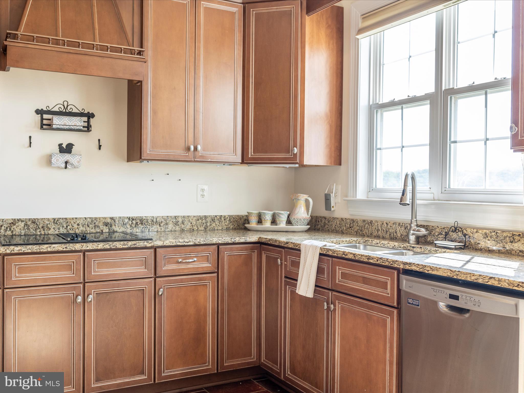 9235 Albaugh Road New Windsor, MD 21776 - Photo 29 of 110 Kitchen