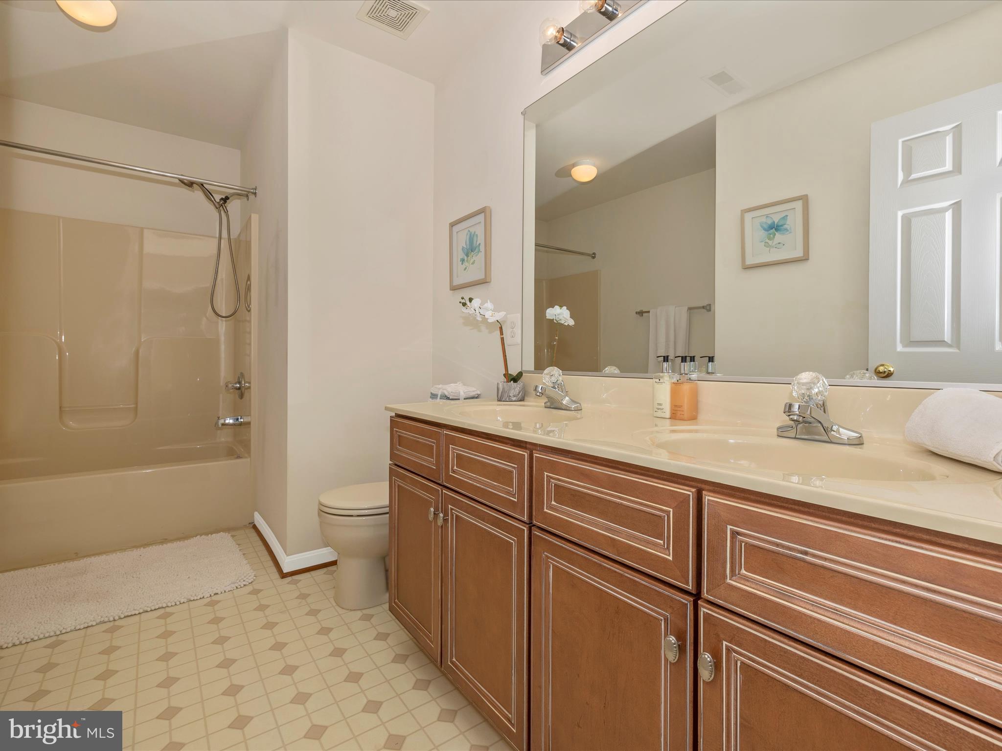 9235 Albaugh Road New Windsor, MD 21776 - Photo 56 of 110 Bathroom 2