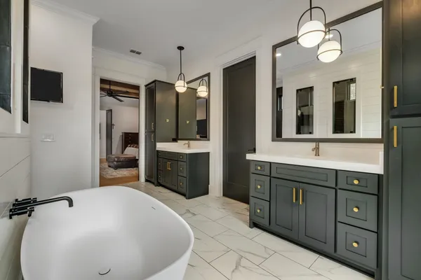 $2,250,000 | 8121 Proctor Road, Tallahassee, FL 32309