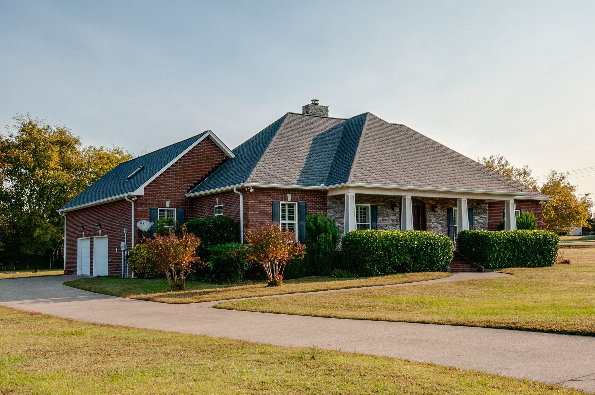 200 Ridgewater Way Mount Juliet, TN 37122 - Photo 4 of 37 a front view of a house with a yard
