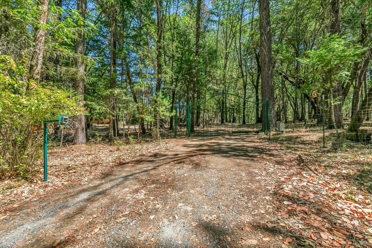 785 Crow Road Merlin, OR 97532 - Photo 33 of 36 40-40