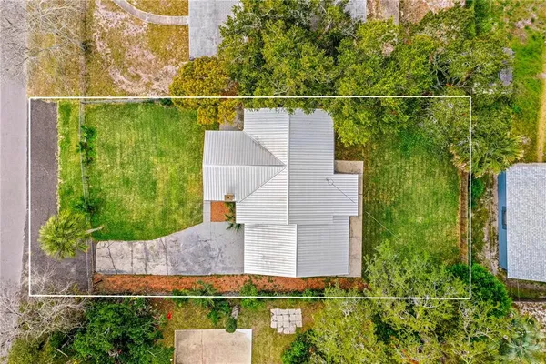 a view of a yard