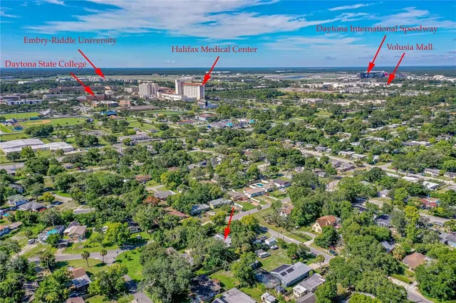 a view of a lush green field