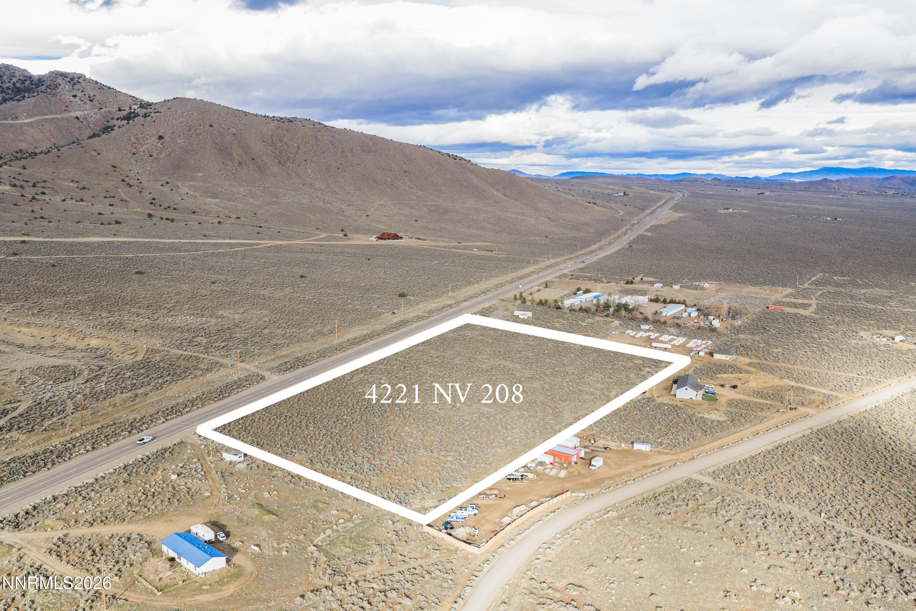 4221 Highway 208 Topaz Ranch Estates, NV 89444 - Photo 18 of 29 a view of a big room