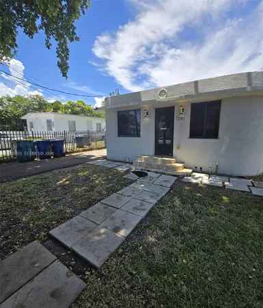 $1,825 | 1281 Northeast 110th Street, Unit 1281, Miami, FL 33161