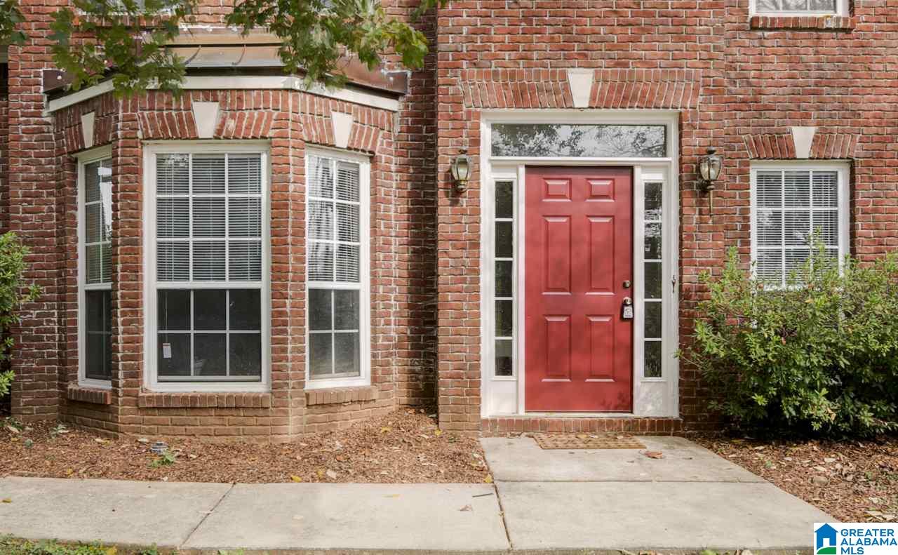 121 King Charles Way Alabaster, AL 35007 - Photo 3 of 48