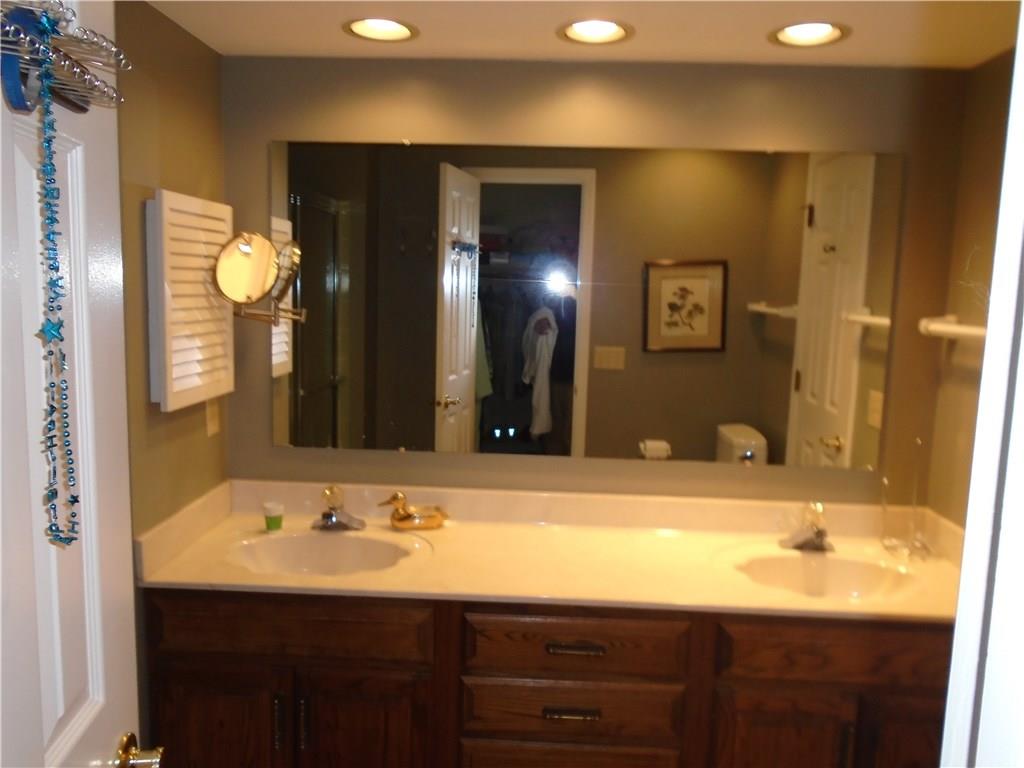7665 River Road, Unit 29 Indianapolis, IN 46240 - Photo 17 of 28 Gallery Image 17