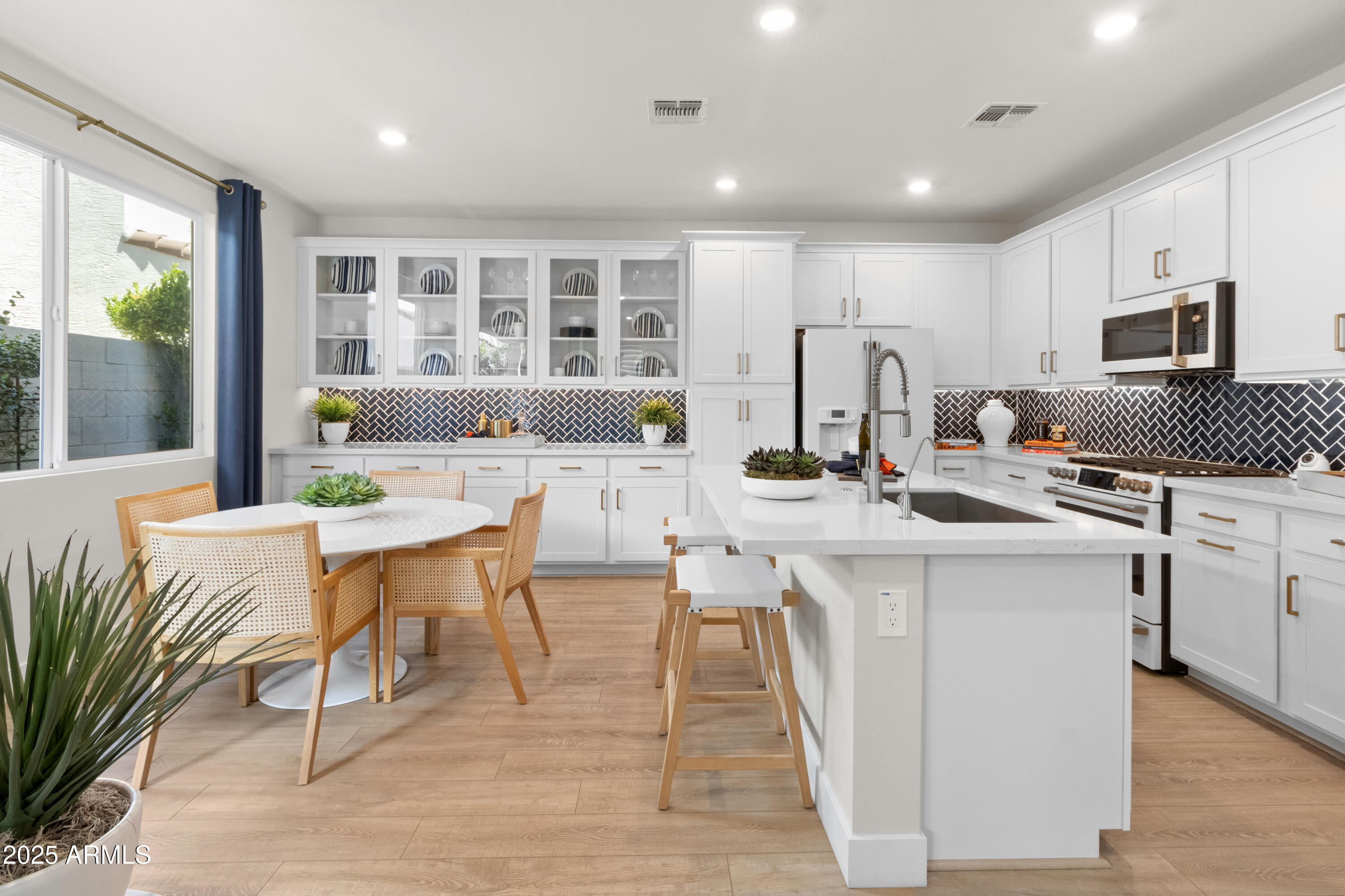 4744 South Element Mesa, AZ 85212 - Photo 5 of 25 IMG_3306