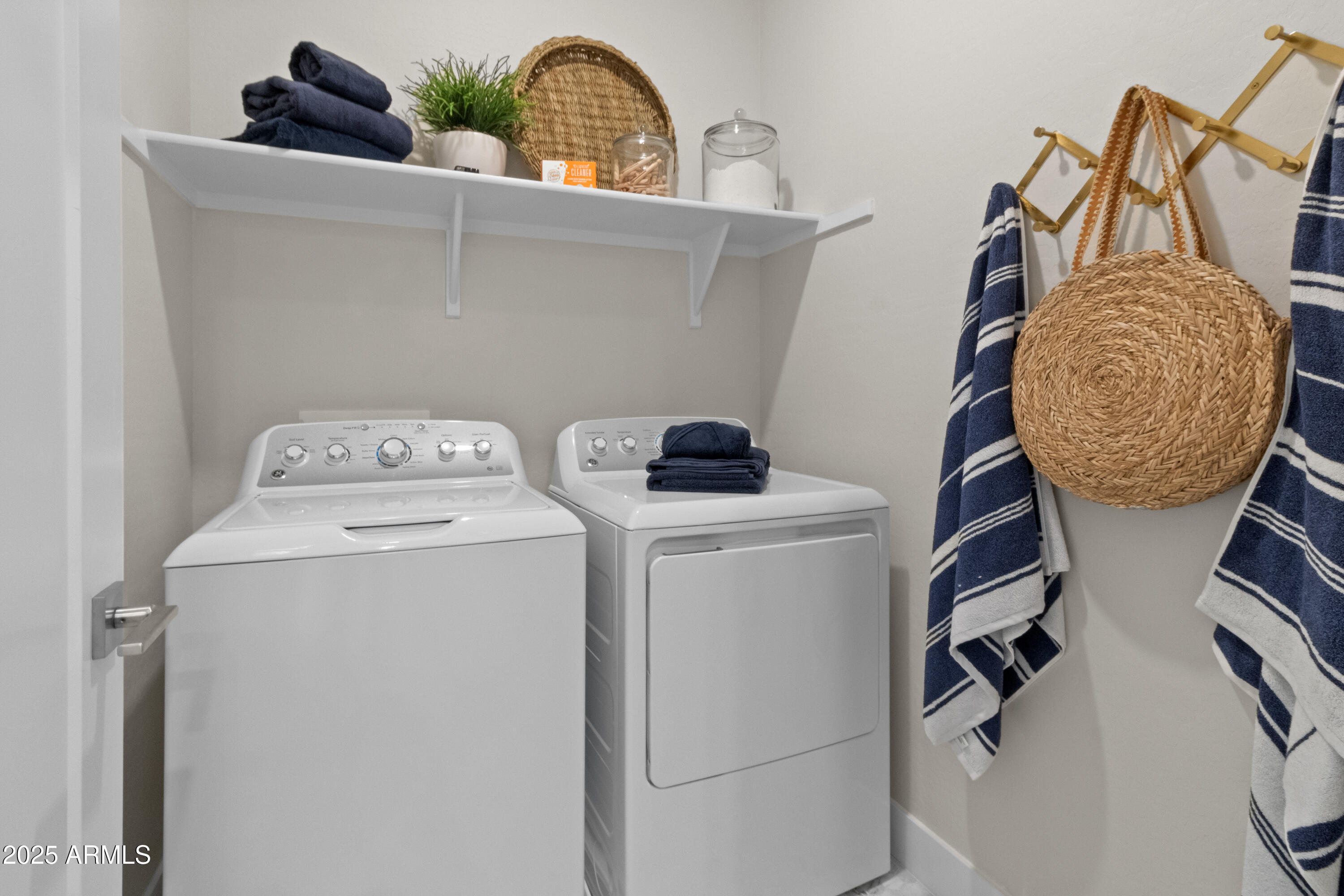 4744 South Element Mesa, AZ 85212 - Photo 9 of 25 IMG_3321