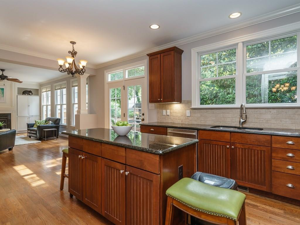 206 Faircloth Street Raleigh, NC 27607 - Photo 9 of 25 Great for entertaining-