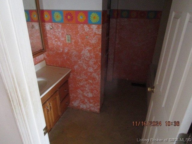 414 East 4th St Road Seymour, IN 47274 - Photo 6 of 13 Gallery Image 6