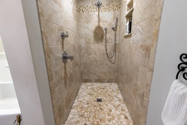 $3,500,000 | 25 Nute Road, Dover, NH 03820