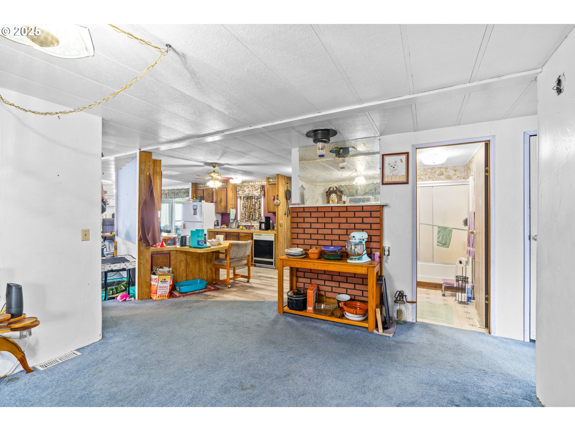 82966 Minnick Road Dexter, OR 97431 - Photo 19 of 29 a view of storage and utility room