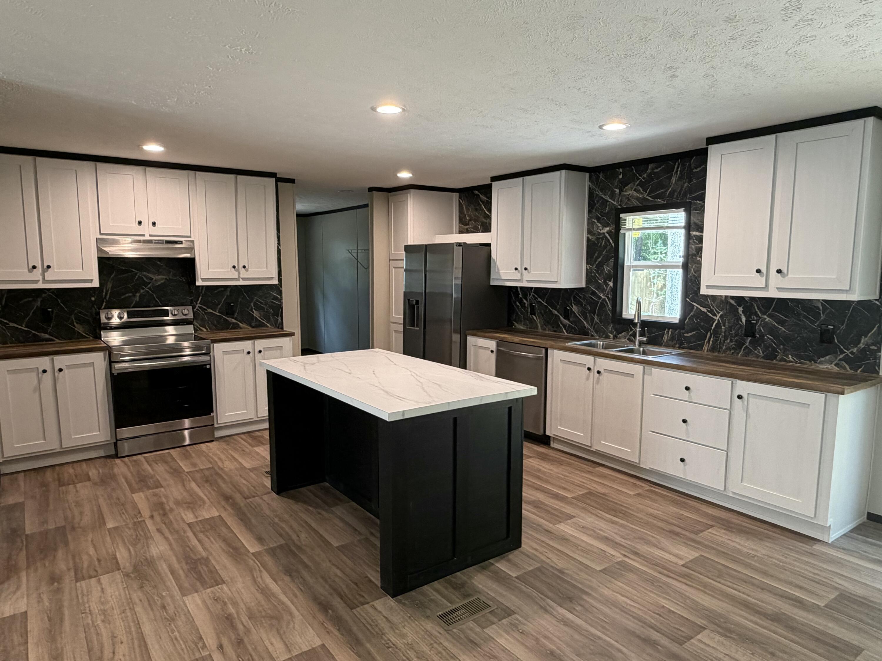 183 Barons Road Summerville, SC 29483 - Photo 5 of 25 Larry Parker - 183 Barons Rd - 5