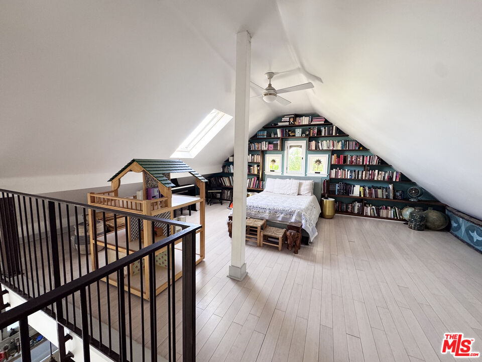 814 East Edgeware Road Los Angeles, CA 90026 - Photo 15 of 32